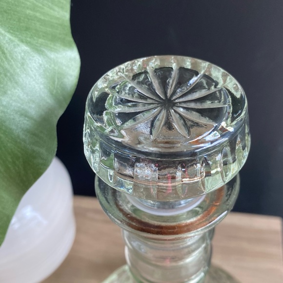 Vintage Decanter with STopper - Picture 2 of 14